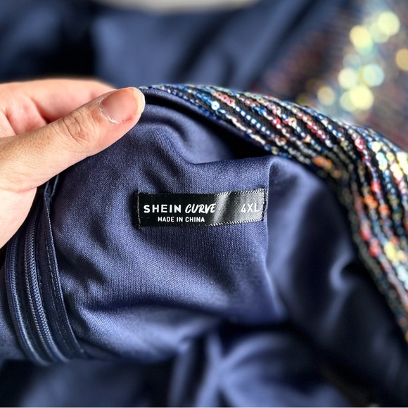 SHEIN Curve Belle Sequin Dress - Picture 4 of 5